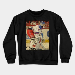 Alex Auld, 2010 in New York Rangers (2. 53 GAA) Crewneck Sweatshirt